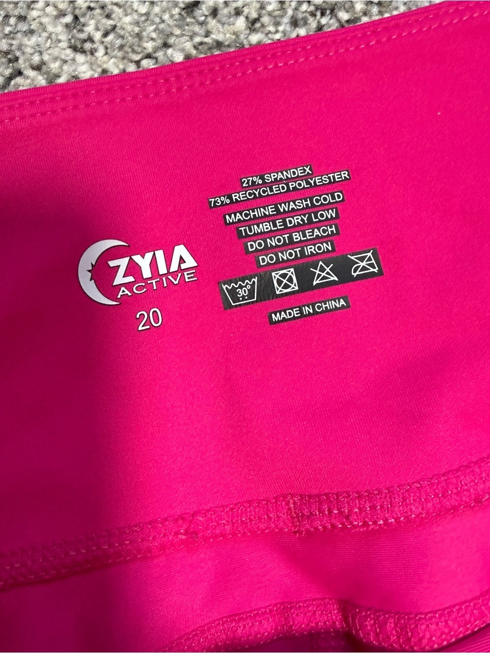 ZYIA Bright pink light and tight Leggings with Side Pockets - Picture 4 of 5
